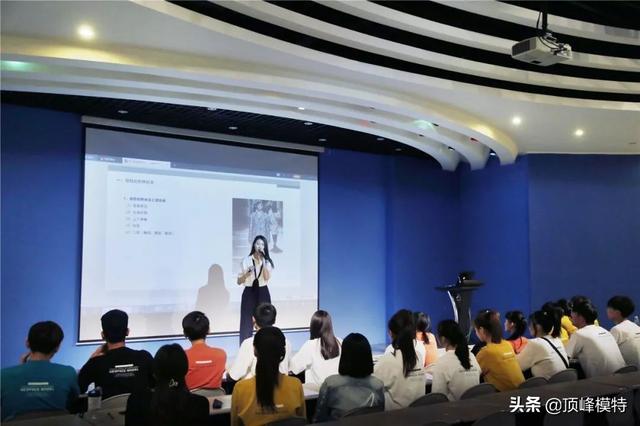 女模特的身高标准体重三围，模特身高体重标准 女（模特选拔的形体标准及测量方法）