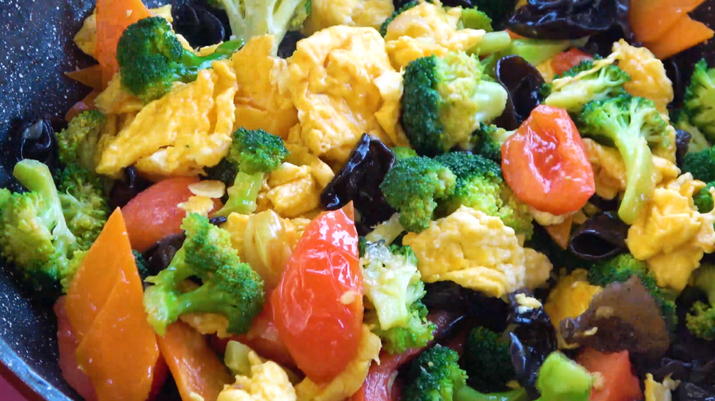 圖片[6]-【西蘭花炒雞蛋】做法步驟圖 教你新做法 脆嫩入味-起舞食譜網