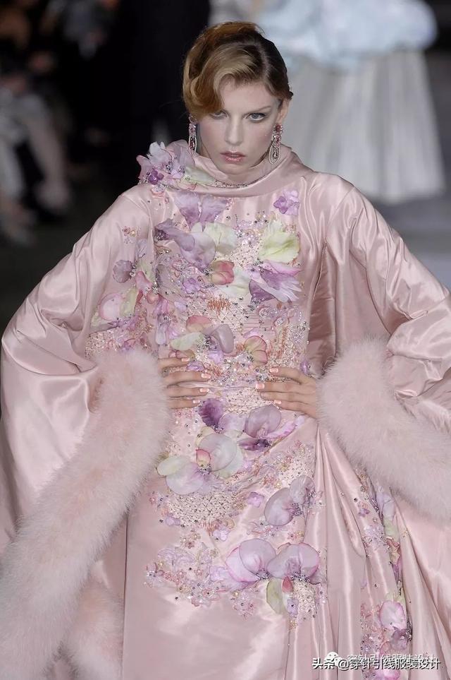 迪奥经典之作服装图，<迪奥>2007秋冬高定系列