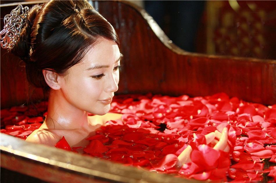 美女图片全部祼古装美人沐浴照