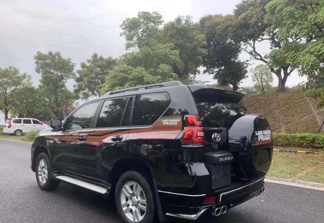 丰田霸道油箱多少升，丰田霸道油箱多少升容积多少怎么看（2020款丰田霸道来了）