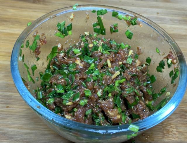 锅贴的正确煎法，锅贴怎么煎又脆又香（用淀粉水和面粉水都不对）