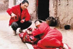 巩俐为何与二任丈夫离婚，巩俐被张艺谋