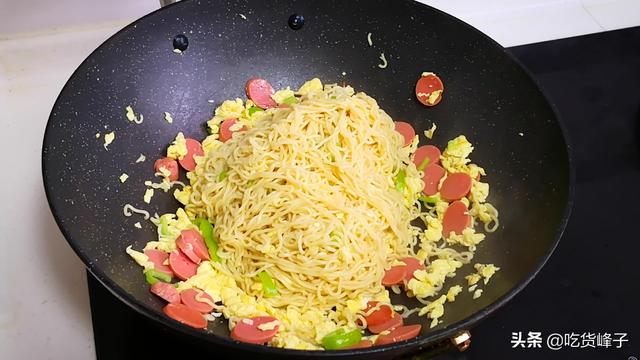 泡面怎么煮更好吃，泡面怎么煮更好吃电影（教你煮方便面的正确姿势）