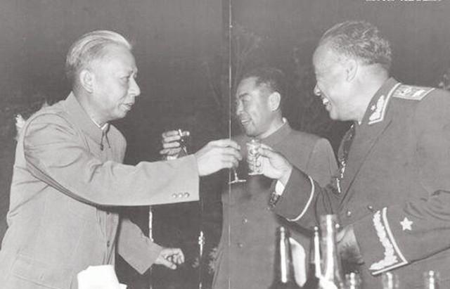 副团级转业什么级别，副师长转业是什么级别（刘少奇和彭德怀为何都提到此人）