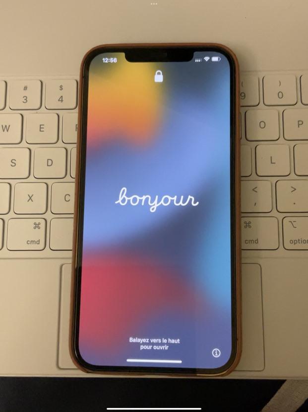 不用电脑ios15怎么退回ios14，ios15怎么退回14不用电脑（激活界面：毛玻璃）