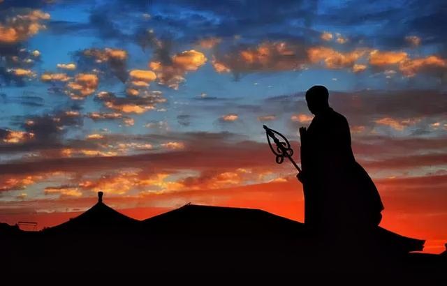 不负如来不负卿什么意思（仓央嘉措写下“不负如来不负卿”）