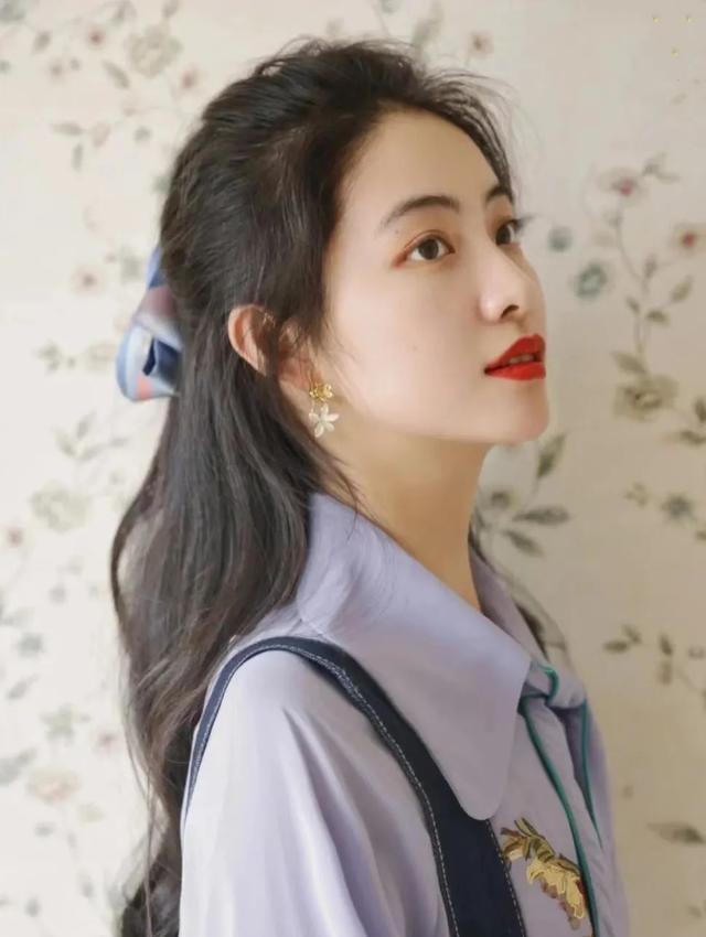 什么发型显脸小显年轻，适合瘦脸的发型（简单易打理的4款发型）