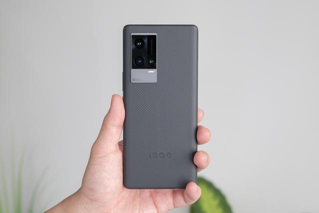 最新款智能手机哪款好，正常使用3-5年没压力