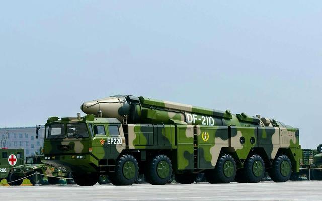 为什么飞机在空中也可以加油，为什么飞机在空中也可以加油呢（美军无人机成功为舰载机加油）