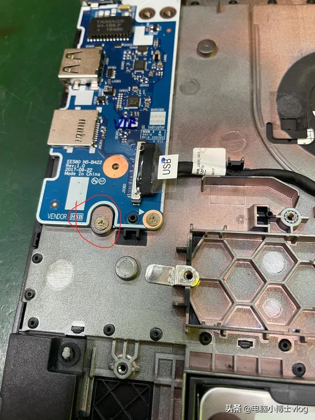 笔记本键盘怎么拆，笔记本电脑键盘怎么拆（联想E580如何拆掉键盘）