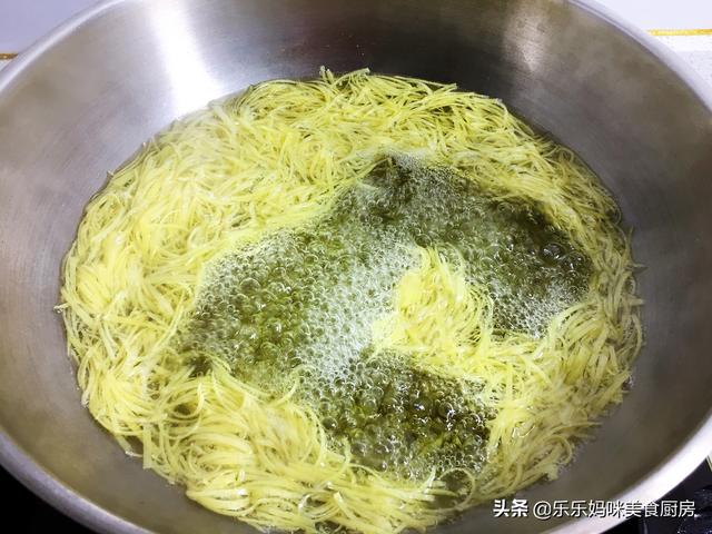 柚子茶的做法，柚子茶的功效与作用及食用方法（入冬后建议多喝蜂蜜柚子茶）