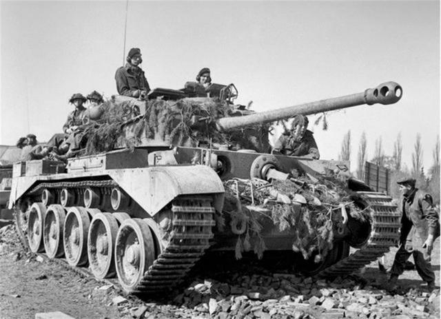 易北河会师，易北河会师纪念日（二战老照片：苏美易北河会师）