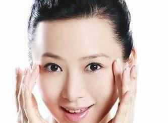 牛奶面膜的做法，香蕉牛奶面膜的做法（用不值钱的它敷面膜）