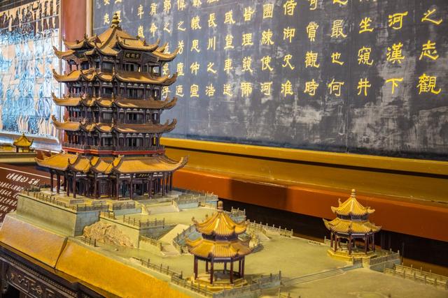 黄鹤楼在哪个城市，黄鹤楼位于哪个省份（黄鹤楼位于中国哪个省份）