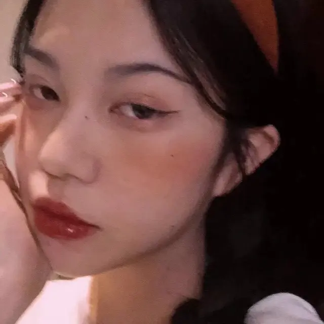 快乐的小辣妹，微信头像，快乐的小辣妹（可我是一个只会吃辣条的妹妹）