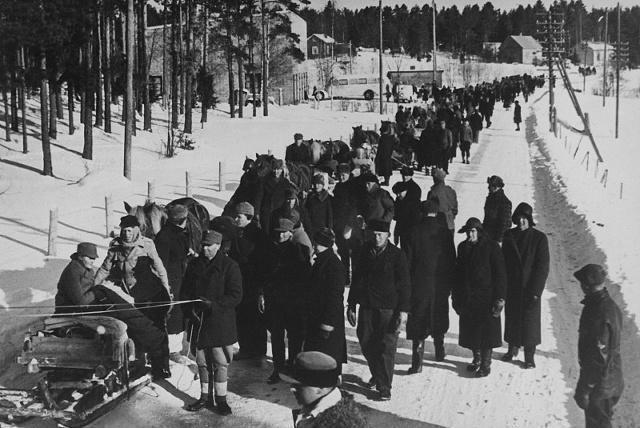 为什么罗布泊重兵把守，罗布泊为何是军事禁区（苏联意图向中国发动核战争）