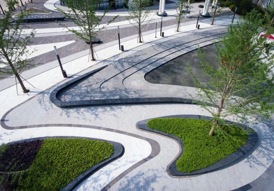 ③湖边现有公园场地尽量少做删改.