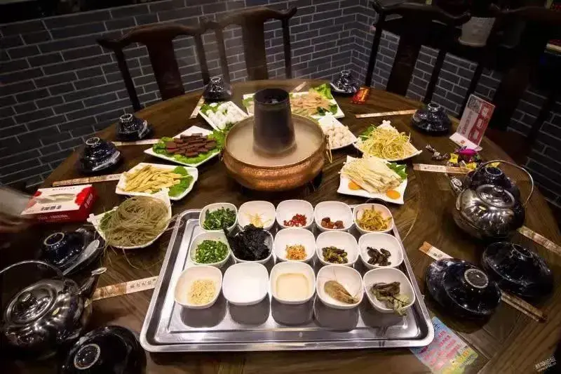 满族的传统风俗有哪些，那些不能被遗忘的满族习俗——舌尖匠心