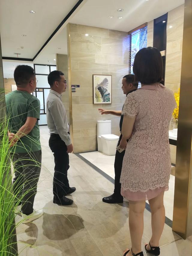 骏程瓷砖是一线品牌吗，骏程瓷砖价格表（<ICC瓷砖、东鹏陶瓷、骏程陶瓷>）