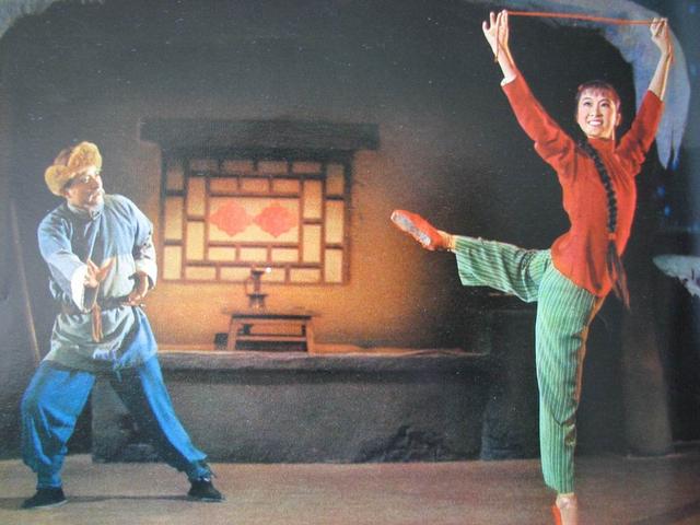 八个样板戏是哪八个，八个样板戏都是哪八个（八大样板戏）