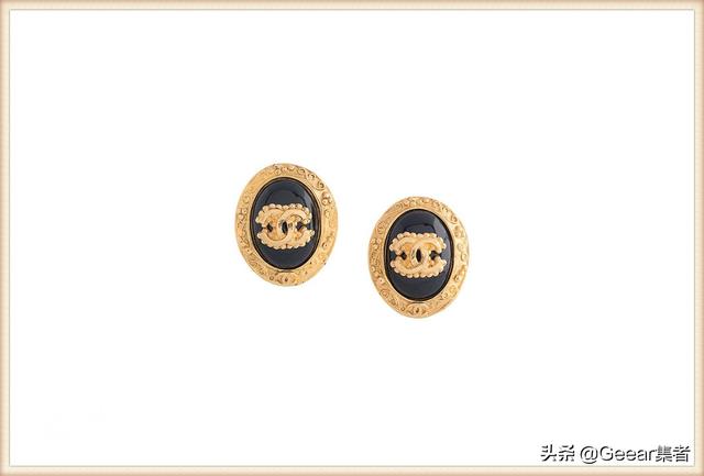 香奈儿耳钉全部款式，chanel耳钉官网怎么购买（Chanel复古耳环）