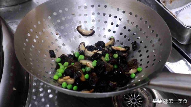 东北细烩菜的做法，东北大烩菜做法（厨师长分享家常大烩菜做法）