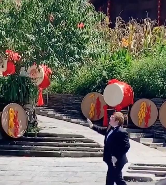 韩红48岁近况，身材瘦一圈令人惊呼认不出