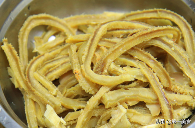 老式酸辣肚丝汤做法，大厨教你天冷该喝什么