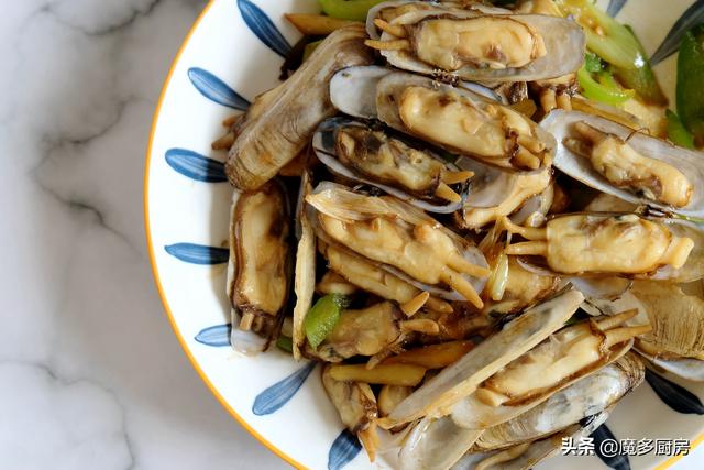 蛏子的家常做法，简单一炒就是一盘美食（蛏干怎么做好吃家常做法）