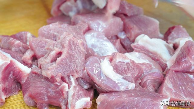 猪肉炒白菜如何做，猪肉炒白菜做法（饺子馆不外传的白菜猪肉馅做法）