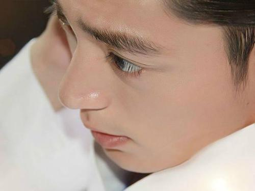 睫毛增长液的成分是什么，睫毛增长液的成分是什么药（亲测睫毛增长液）