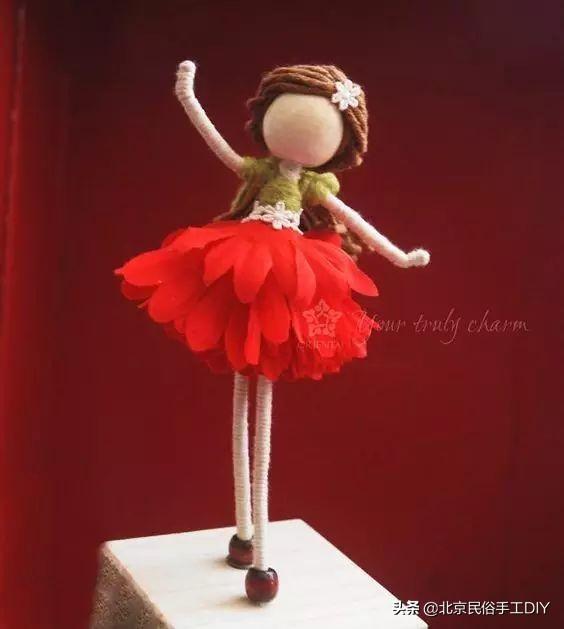 家里的假花怎么处理掉，室内有假花怎么办（一根铁丝一个球就能让她惊艳无比）