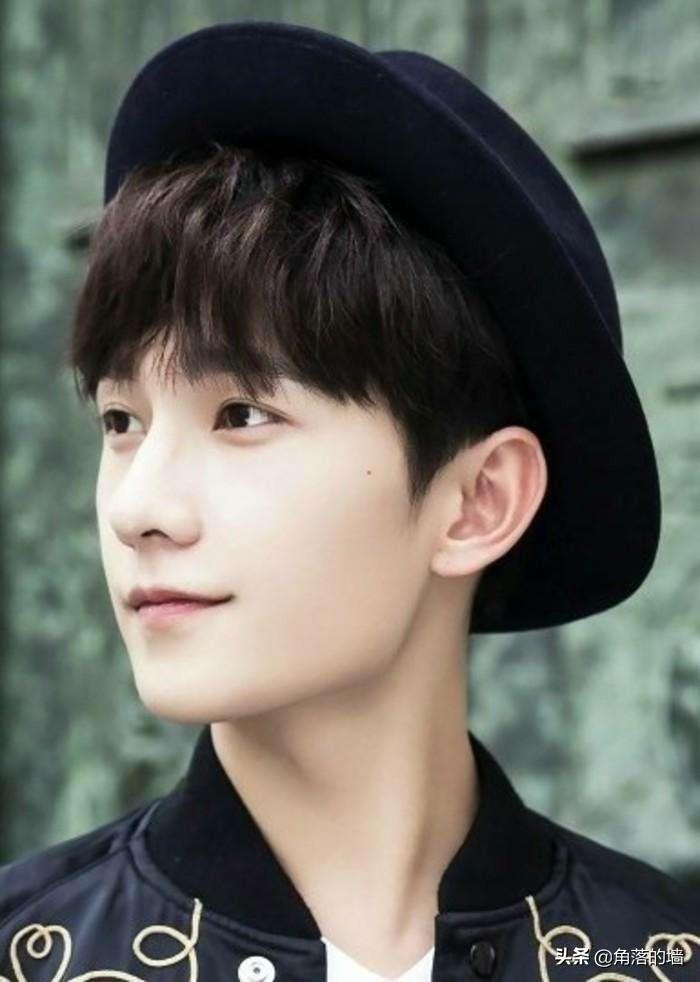 湖南师范大学校草（五大校草出身的明星）