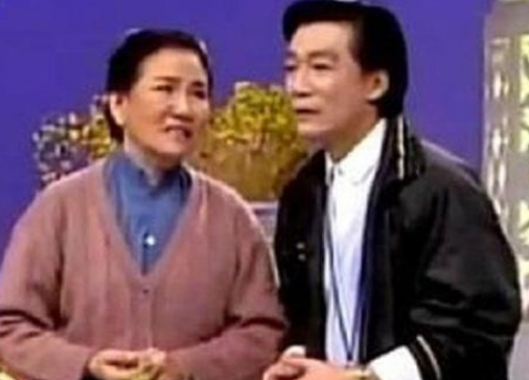巩汉林回忆赵丽蓉离世，1999年赵丽蓉被肺癌折磨的痛不欲生