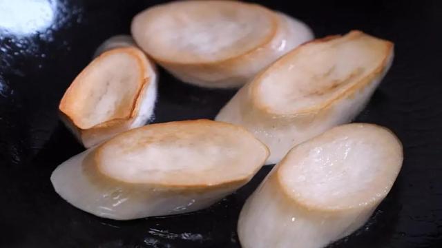 假鲍鱼的家常做法，假鲍鱼的做法有哪些（10分钟做出以假乱真“鲍鱼”）