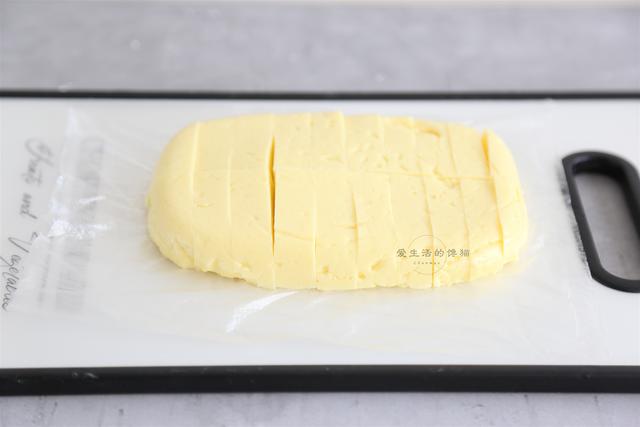 炸鲜奶怎么制作，炸鲜奶怎么做的（孩子吃过一次就忘不了）