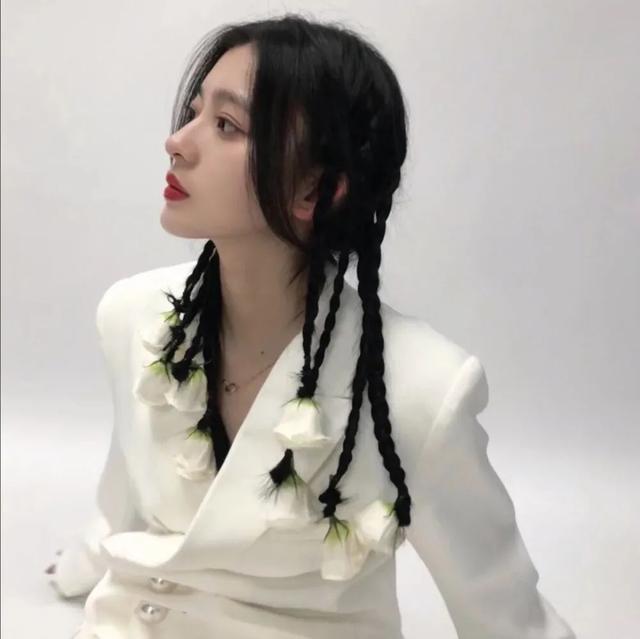 龙应该藏在云里你应该藏在心里，龙应该藏在云里你应该藏在心里表达了什么，微信头像（系列：龙应该藏在云里）