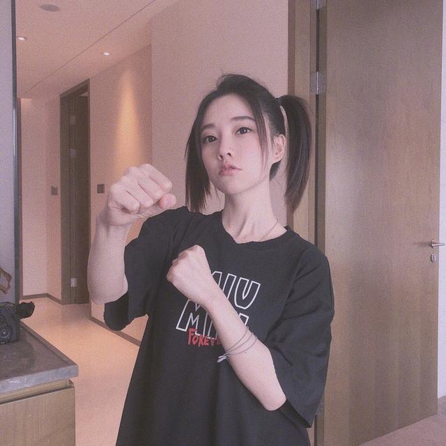 冯提莫怎么没消息了，冯提莫为什么封禁（三点原因告诉你为何不留在斗鱼）