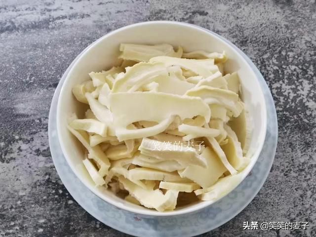 干竹笋怎样泡发好，干竹笋怎样泡发好吃又脆（简单两步就搞定）