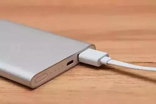 飞机不能带的东西，高铁飞机不能带的东西（还有哪些东西坐飞机真的不能带）