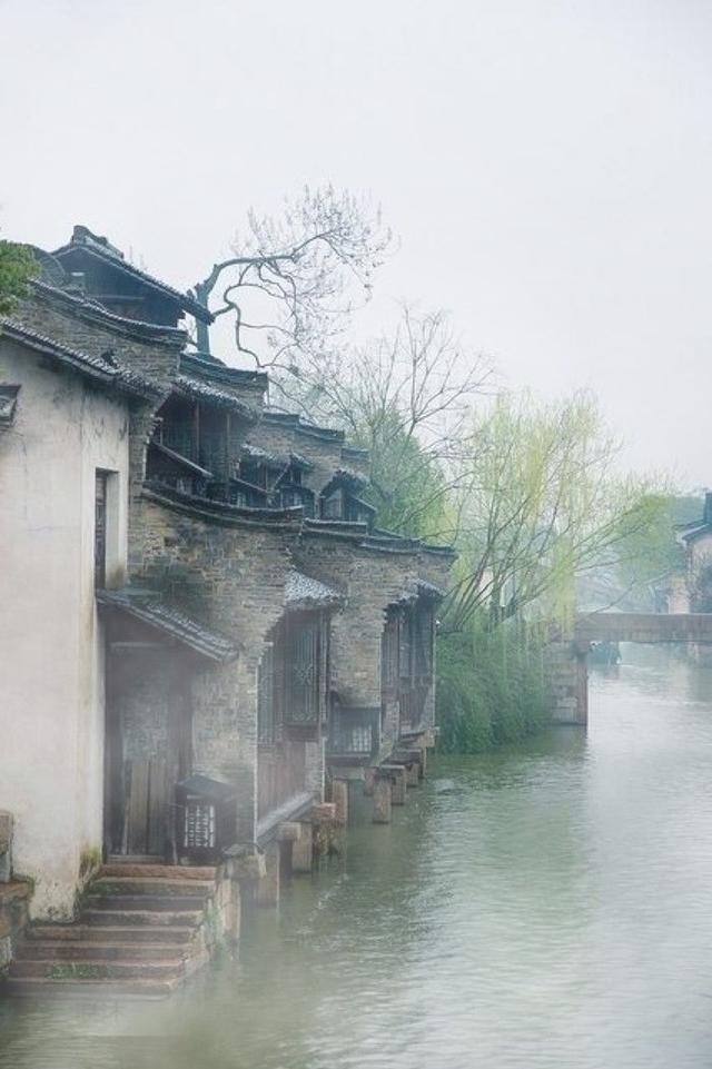 ps黑白快捷键，PS怎么快速把图片变成黑白色（3种方法制作云雾效果）