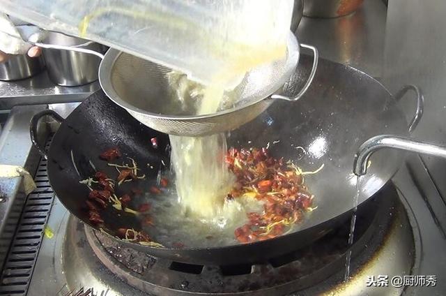 固始鹅块的做法，固始鹅块正宗做法要不要焯水（厨师长教你一道名菜：汉鹅块）