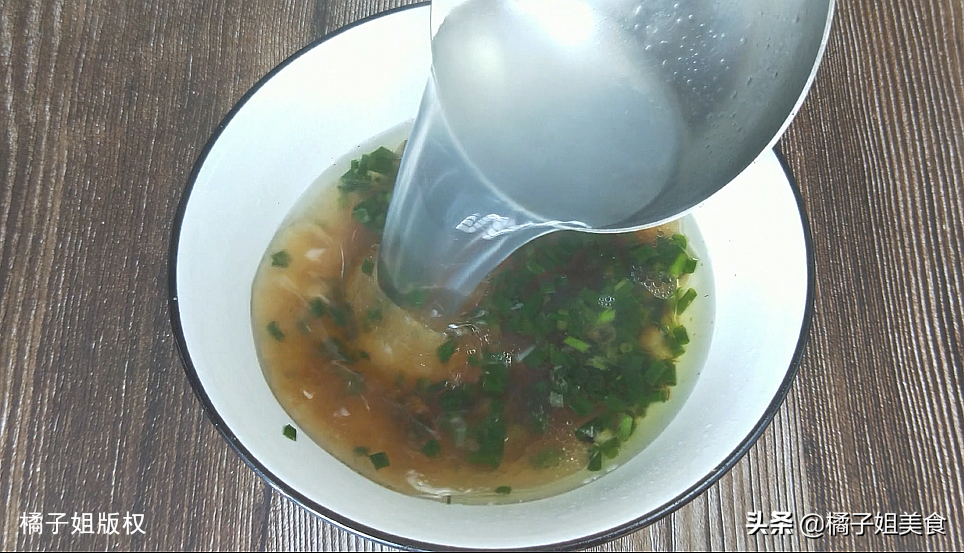 图片[7]-【葱油面】做法步骤图 香味浓郁 大人孩子都爱吃-起舞食谱网