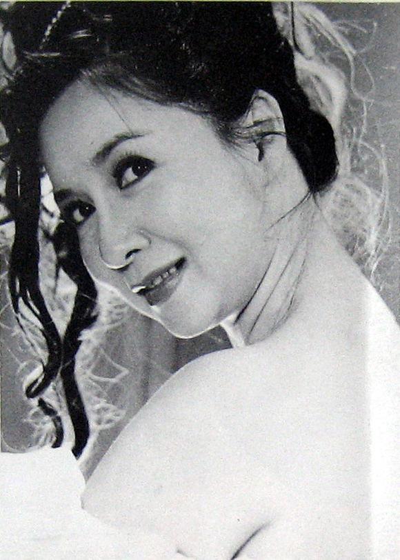 蔡明老师年轻时，蔡明年轻时的老照片