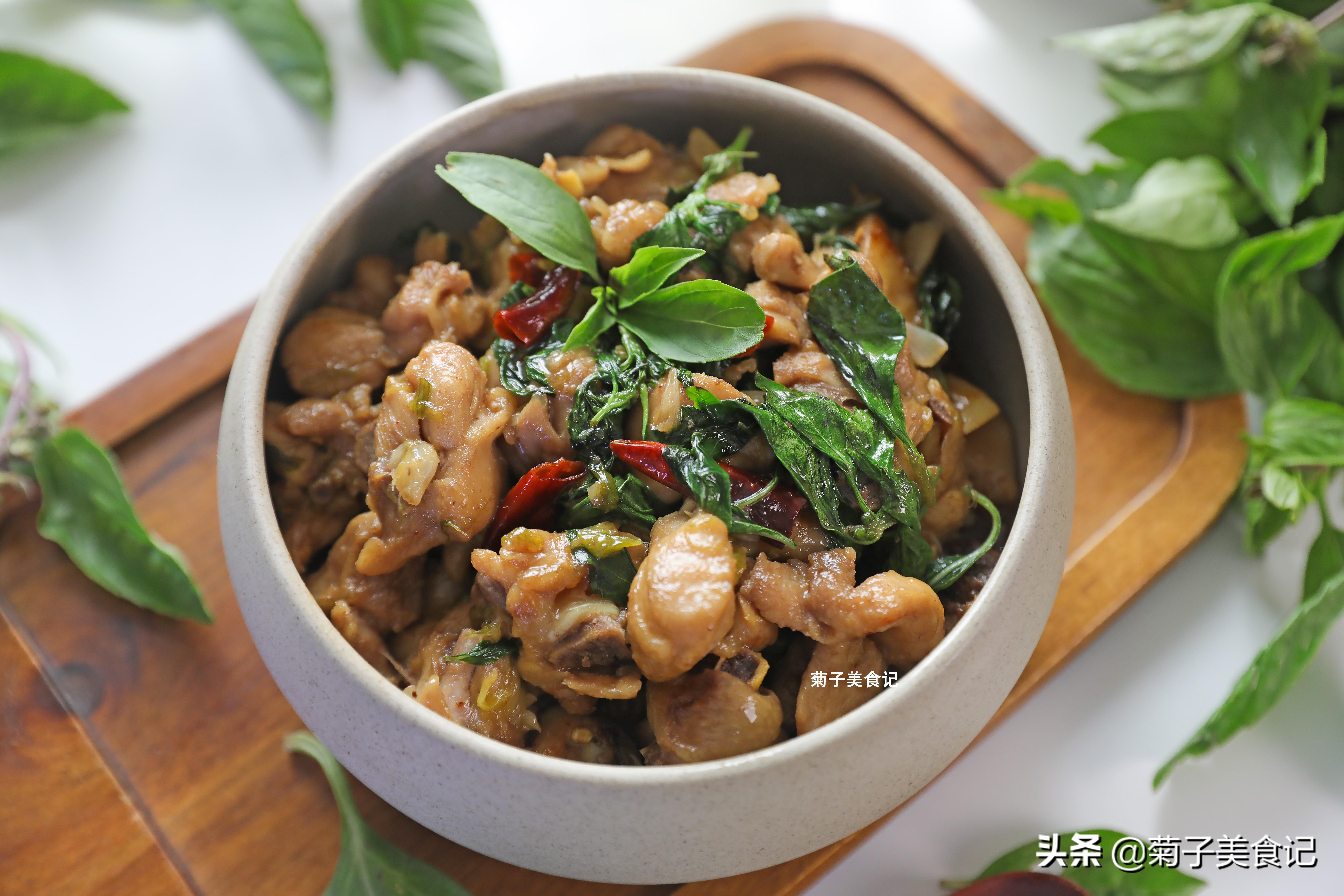 三杯鸡是哪三杯，台式三杯鸡是哪三杯（最重要的还有那香草罗勒叶）