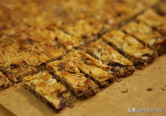 杏仁燕麦酥的做法，杏仁酥的做法大全（今年过年零食就它了——杏仁燕麦酥）