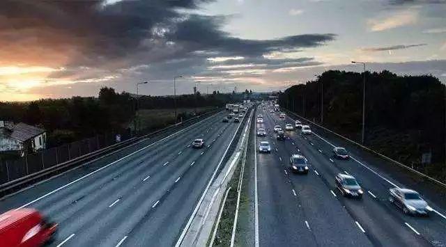 新手多久可以上高速，新手上高速需要几年（刚过实习期就想上高速）