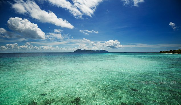 海水是什么颜色，连云港的海水是什么颜色（海水是什么颜色的）