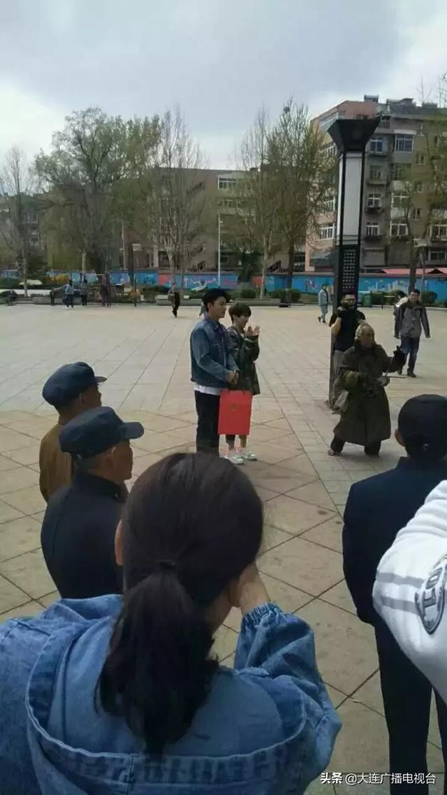 贾乃亮是哪里人，贾乃亮是歌手还是演员（是的，而且是瓦房店）